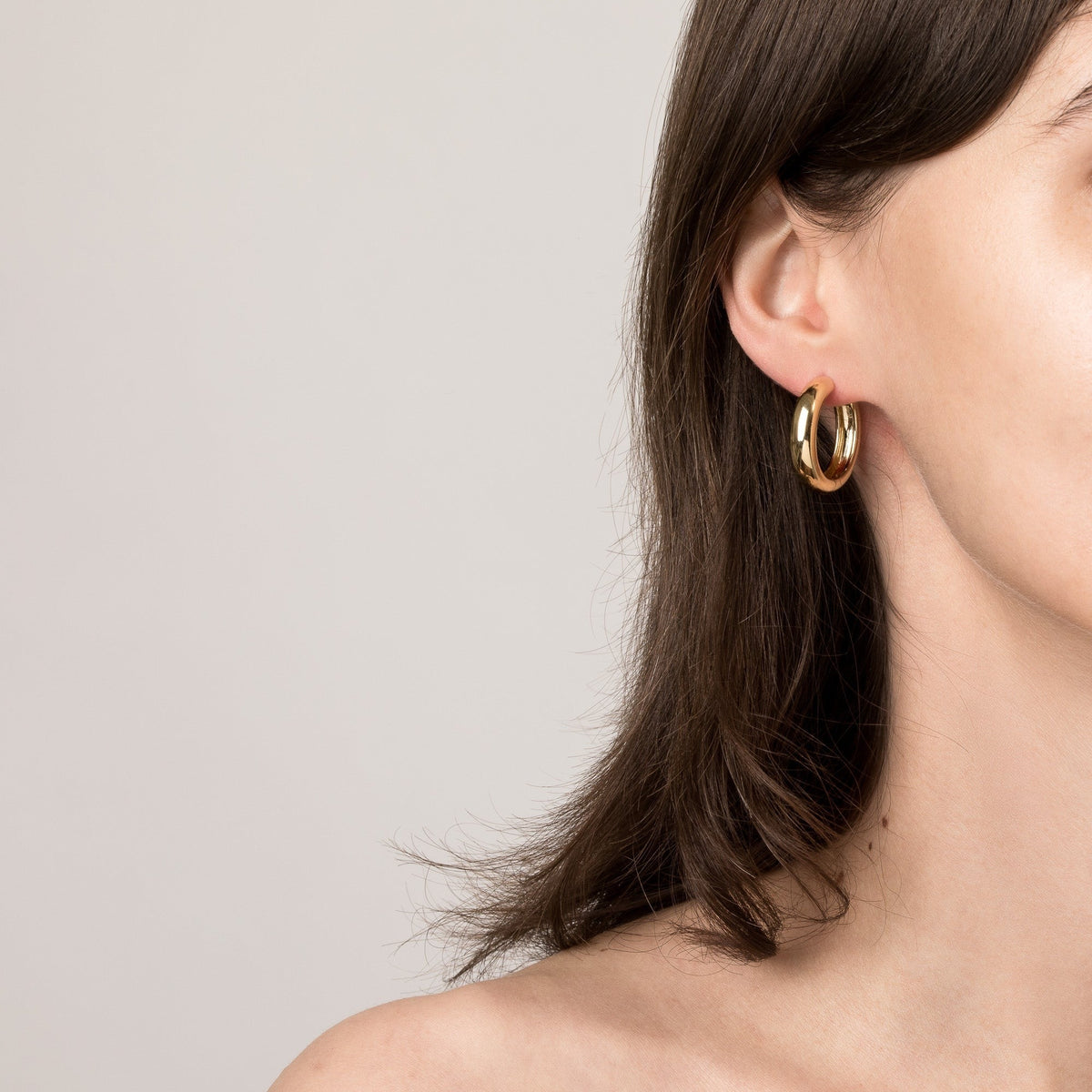 Medium Chunky Hinged Hoop Earrings