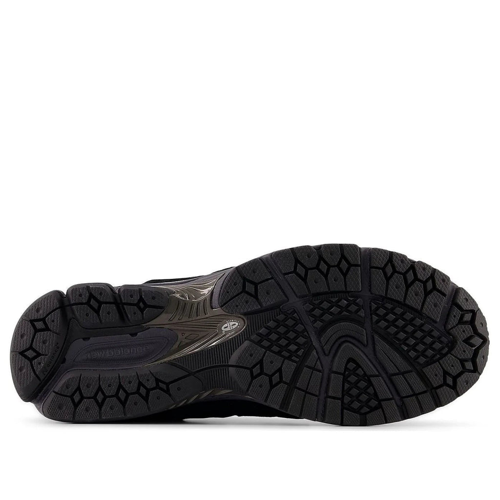 New Balance 2002R GORE-Tex (Black/Magnet)