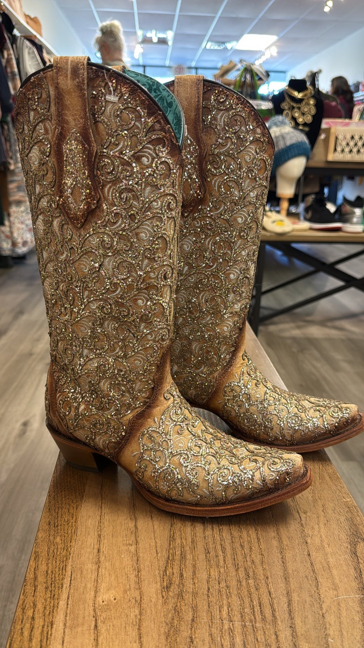 Corral Leather Saddle Glitter Overlay Triad Western Boots Snip Toe, 7.5 (retail $288)