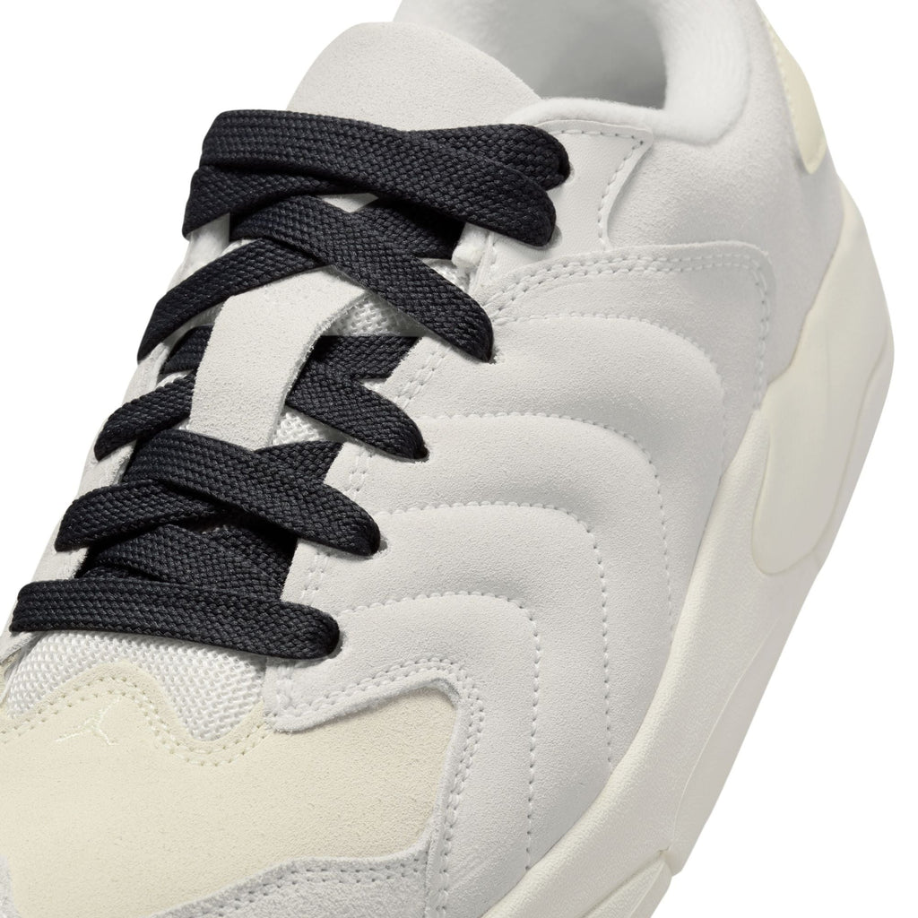 Air Jordan Session (Sail/Varsity Red)