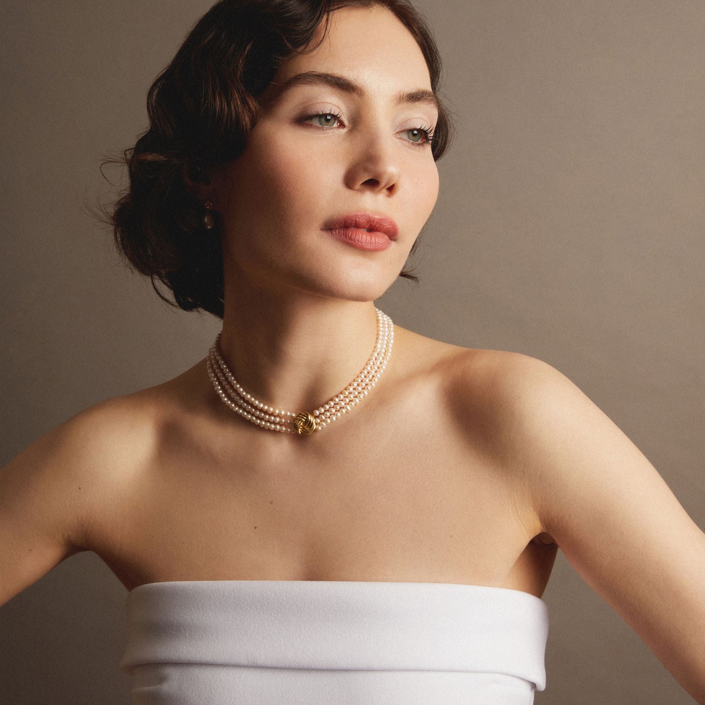Aurate x Marilyn Monroe: Gold Knot Pearl Necklace
