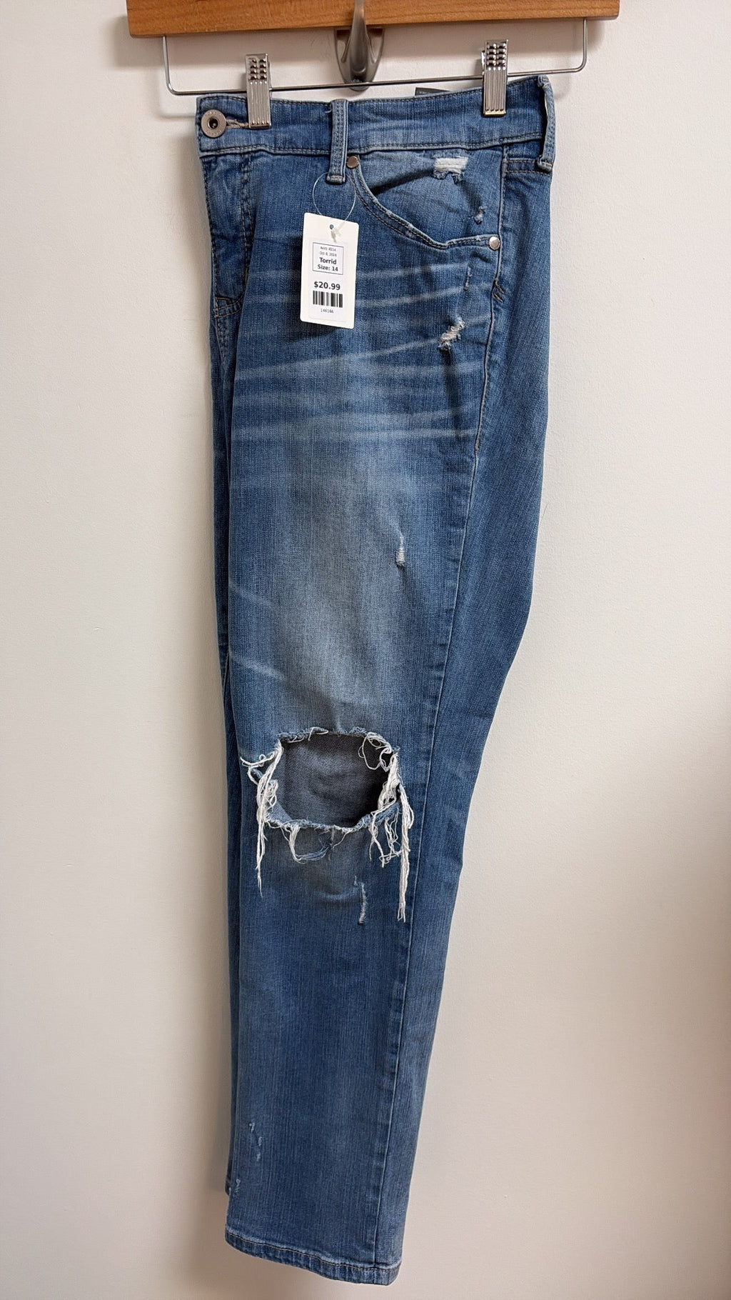 Torrid Boyfriend Straight 29" Inseam Jeans, 14
