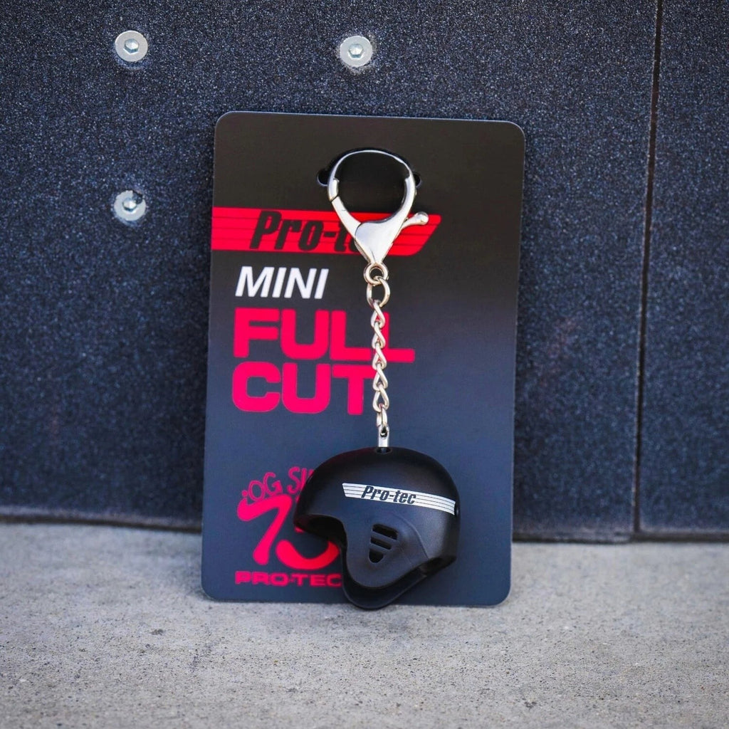 PRO-TEC - MINI FULL CUT HELMET KEYCHAIN MATTE BLACK