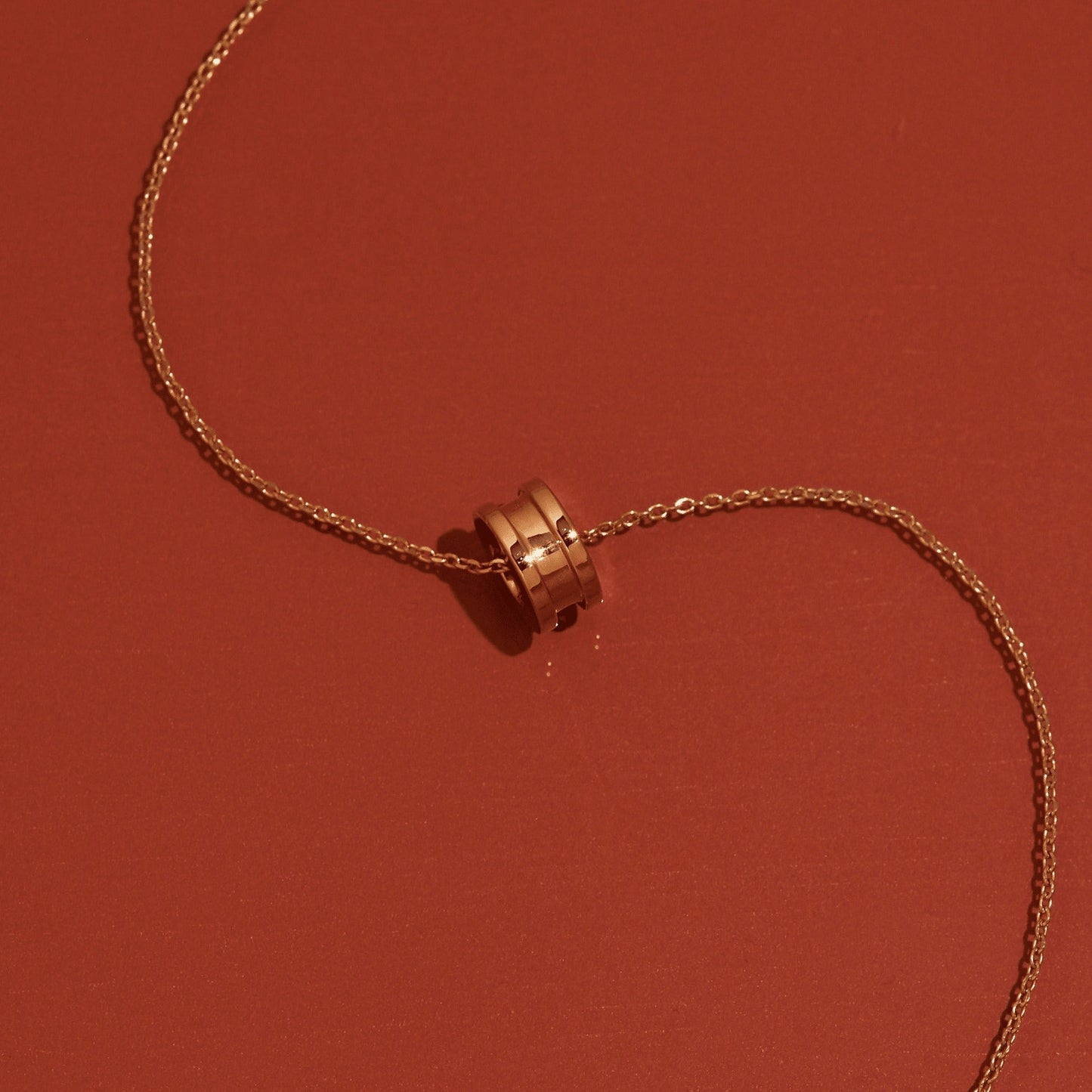 Column Pendant Necklace