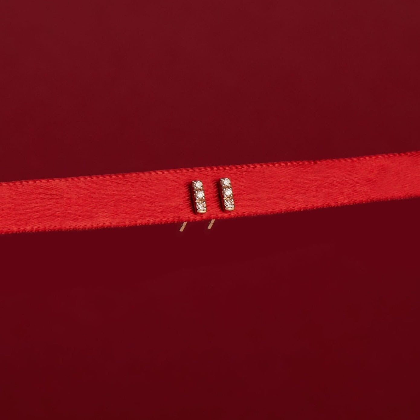 Mini Diamond Bar Earring