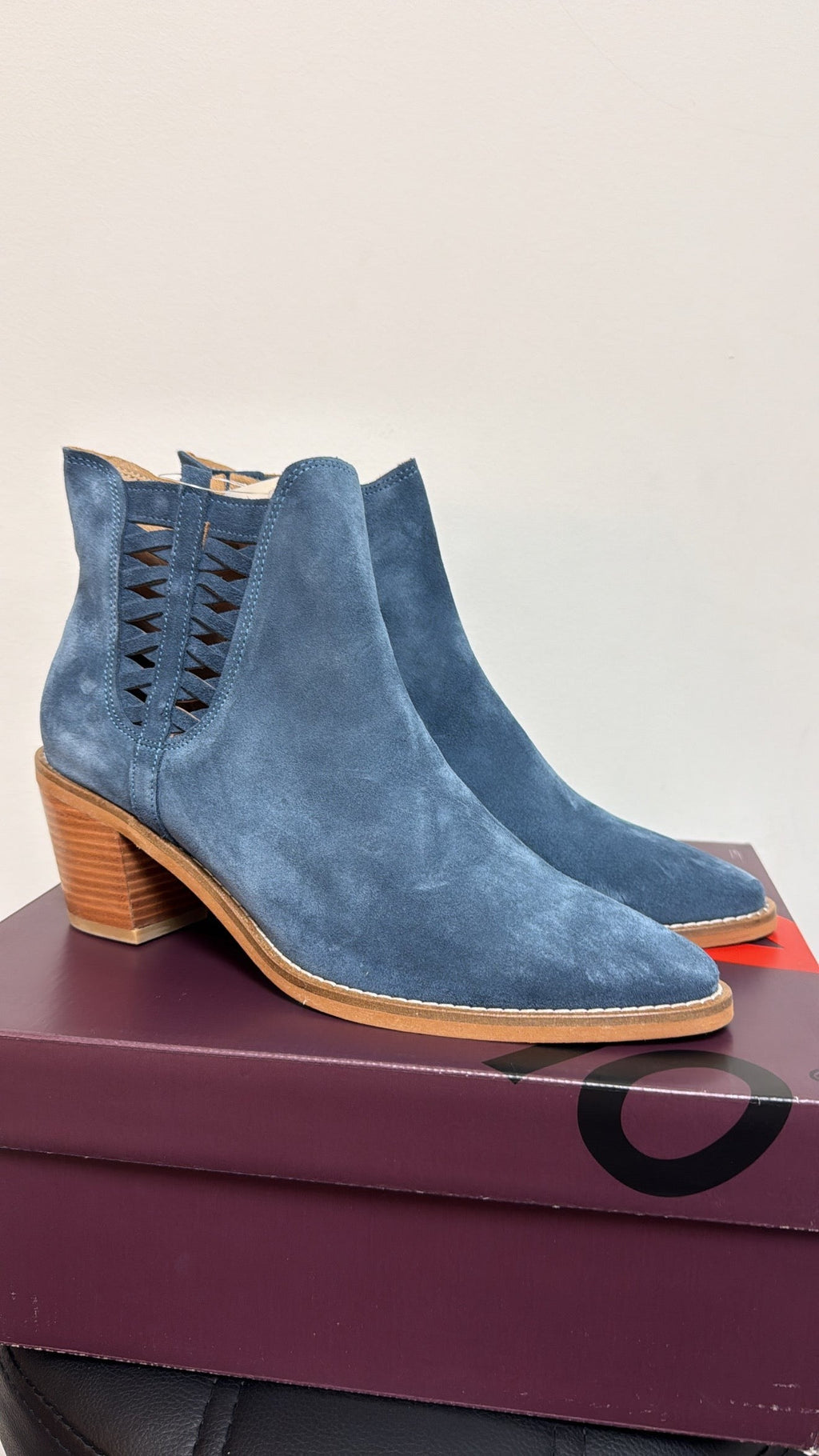 New Bueno Veronika Indigo Suede Boots, 41 (10-10.5) retail $150