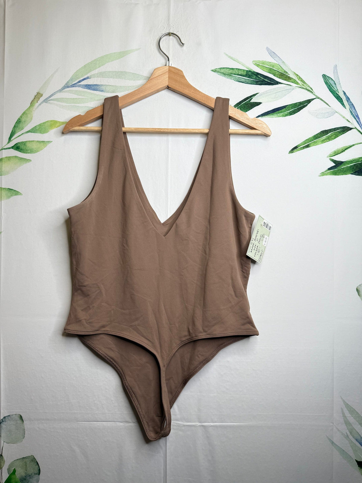 Aritzia Babaton Contour V Neck Bodysuit (XL)