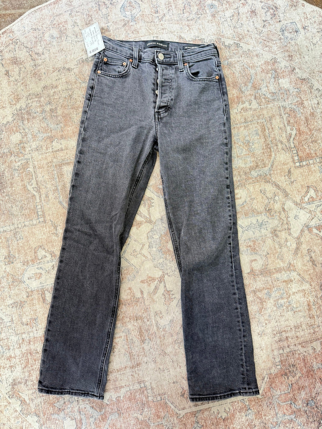 Denim Forum Arlo Straight HR Jeans (23x28)