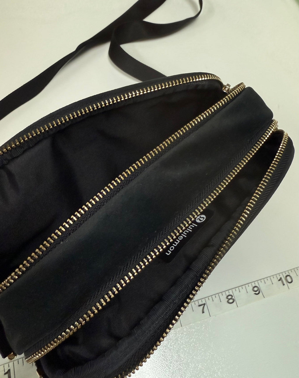 Lululemon Crossbody Quilted Camera Bag 2L