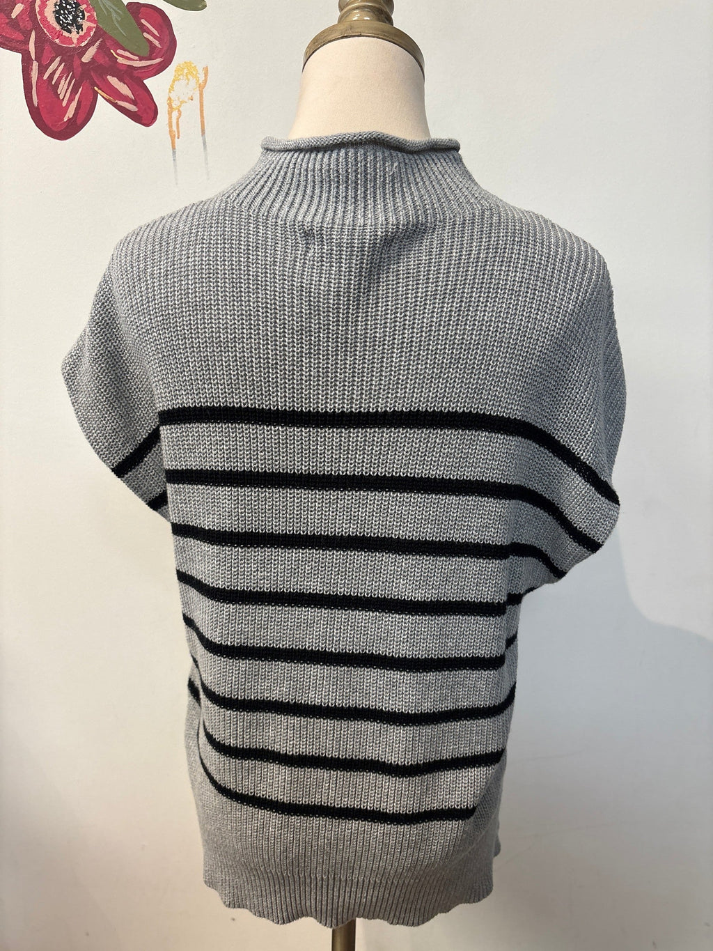 Dokotoo Gray Sweater, L