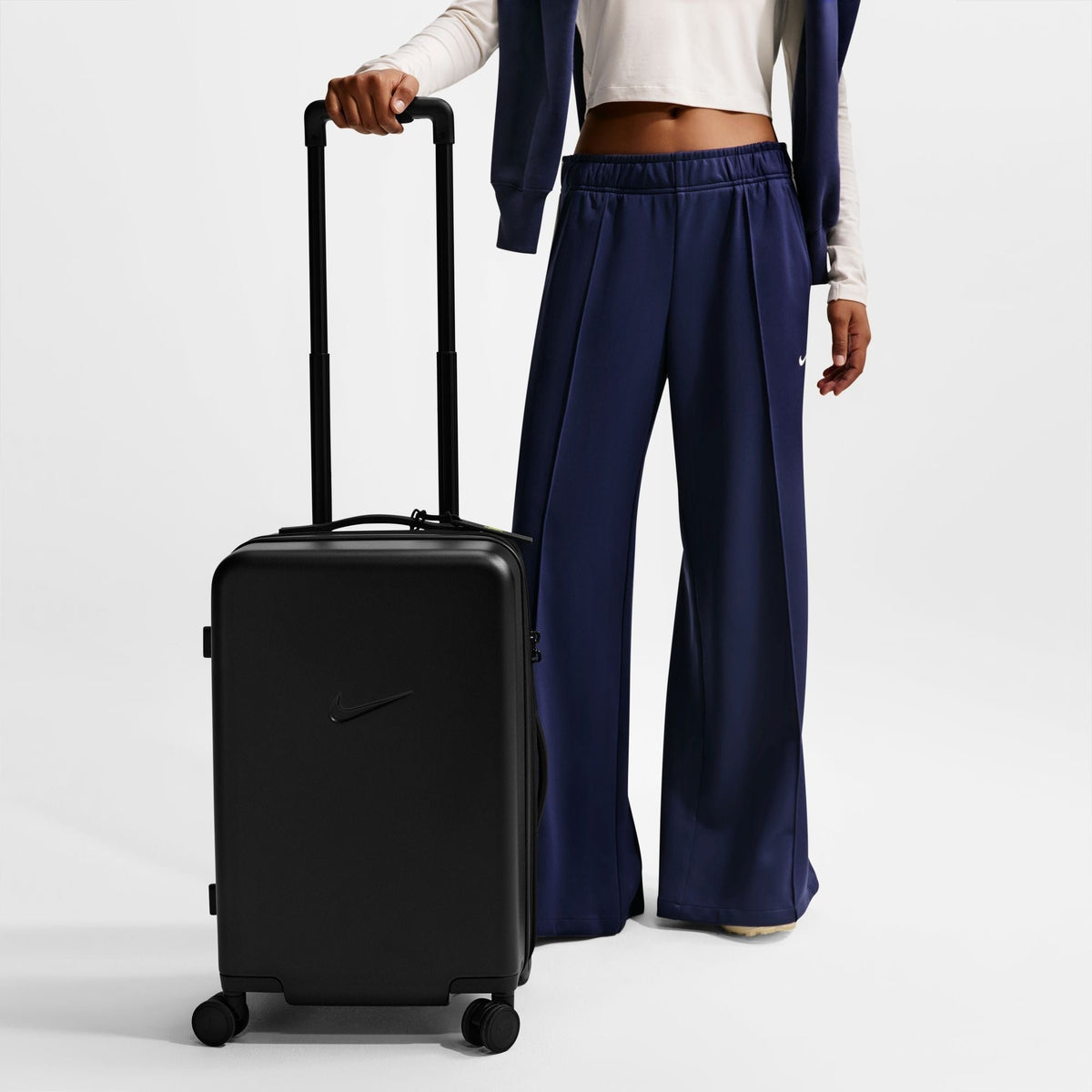 Nike Carry-On Luggage 22" Hardshell (52L)