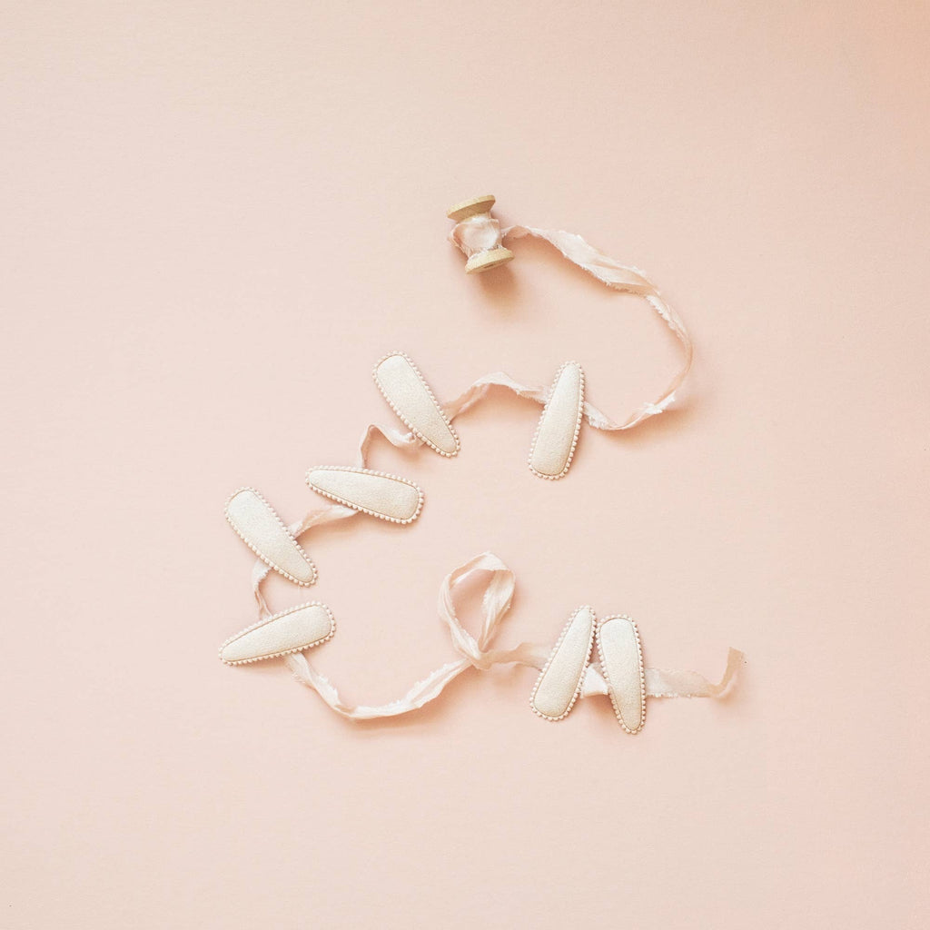 Moxie Neon Pink Floral Hair Clips