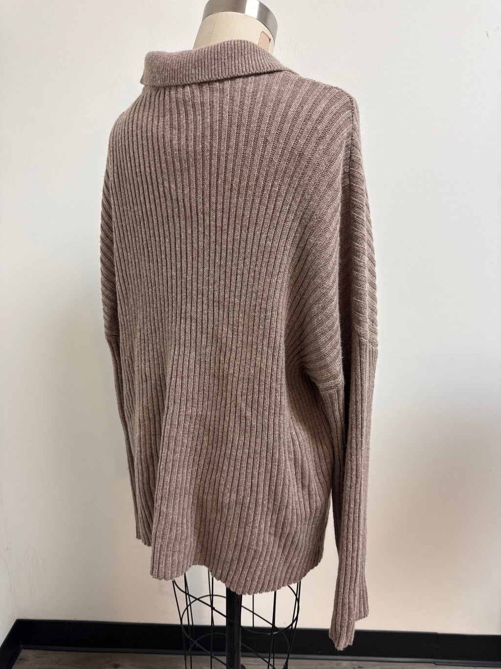 Lalavon Brown Sweater, L