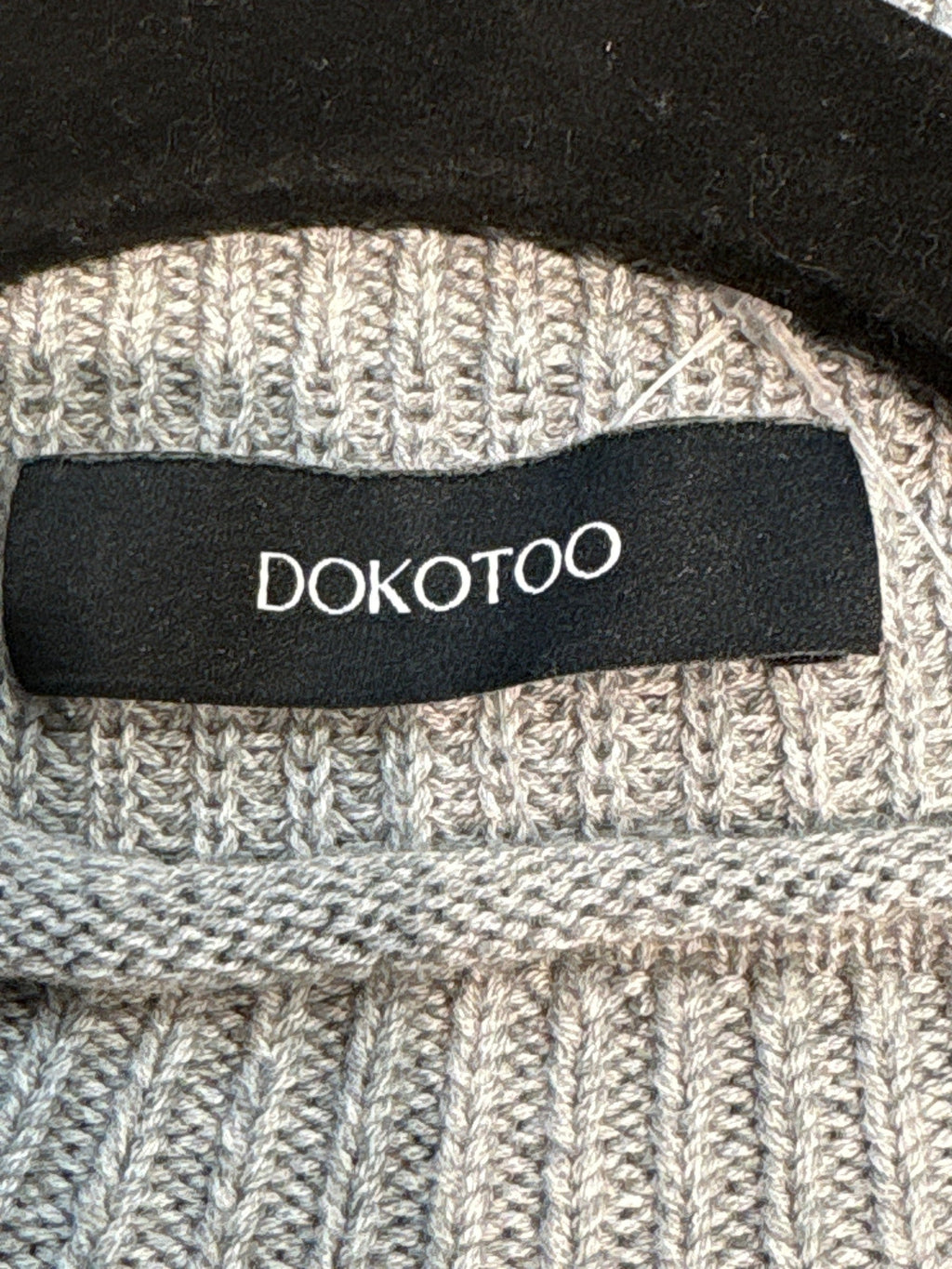 Dokotoo Gray Sweater, L