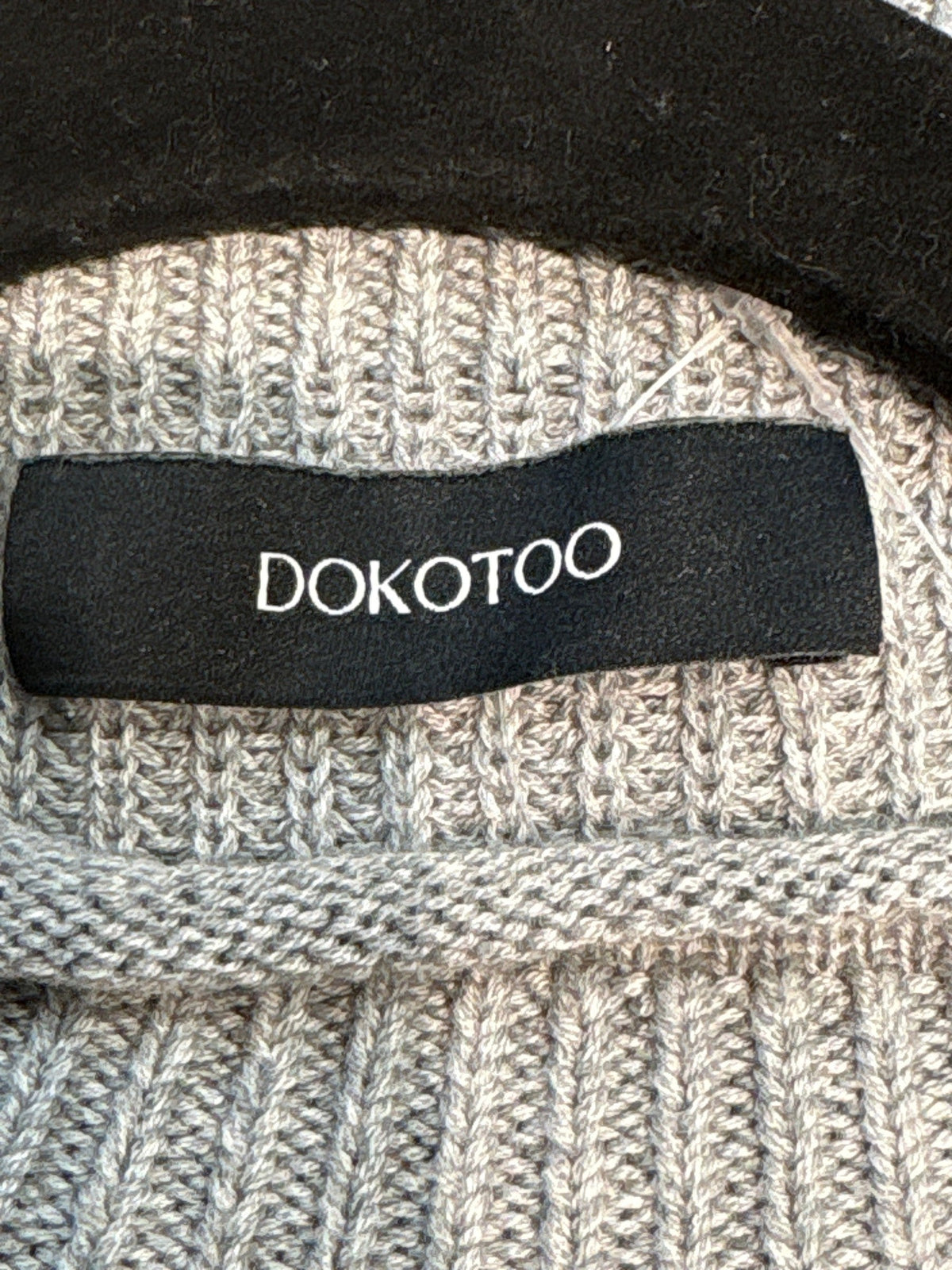 Dokotoo Gray Sweater, L