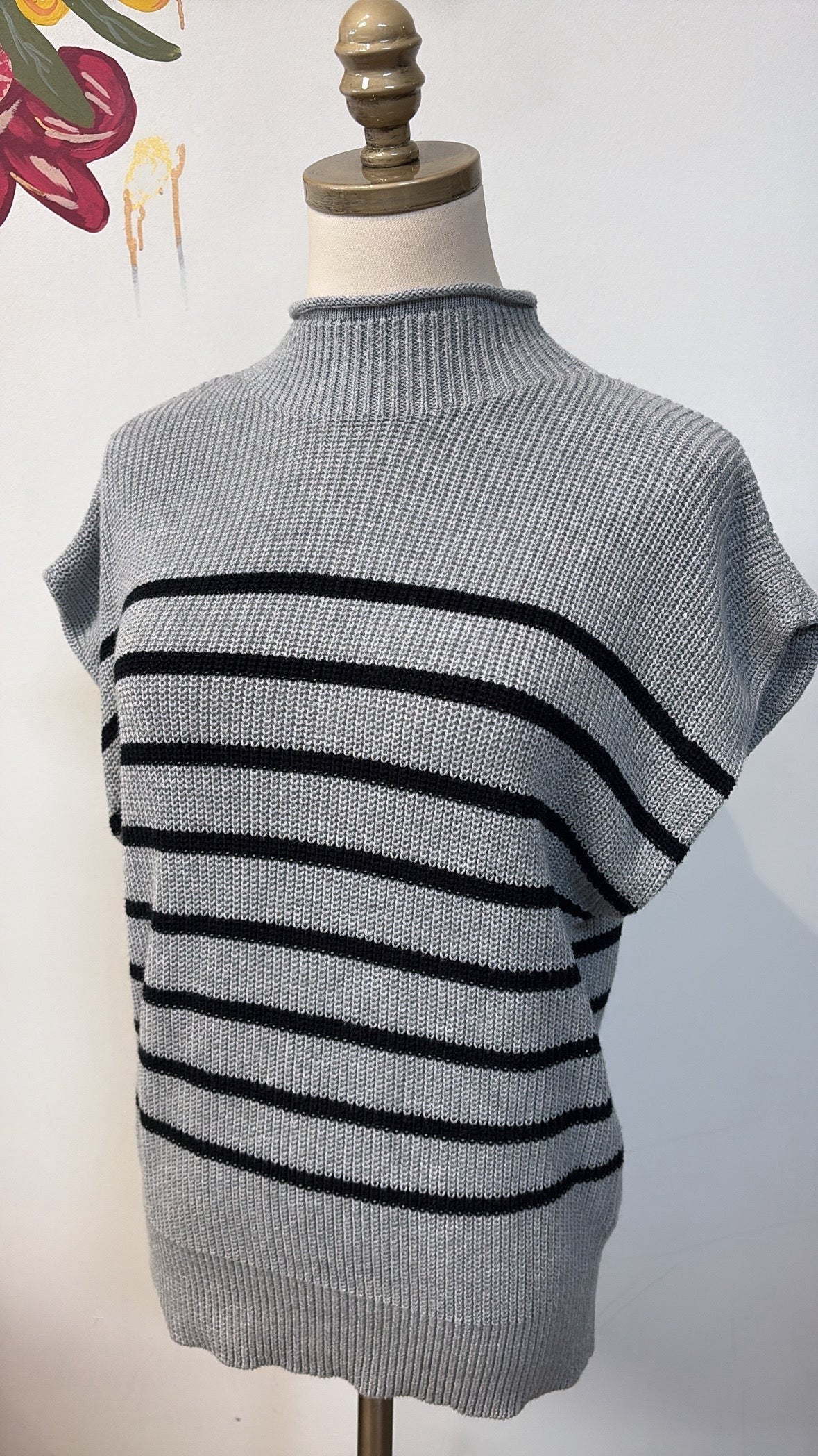 Dokotoo Gray Sweater, L