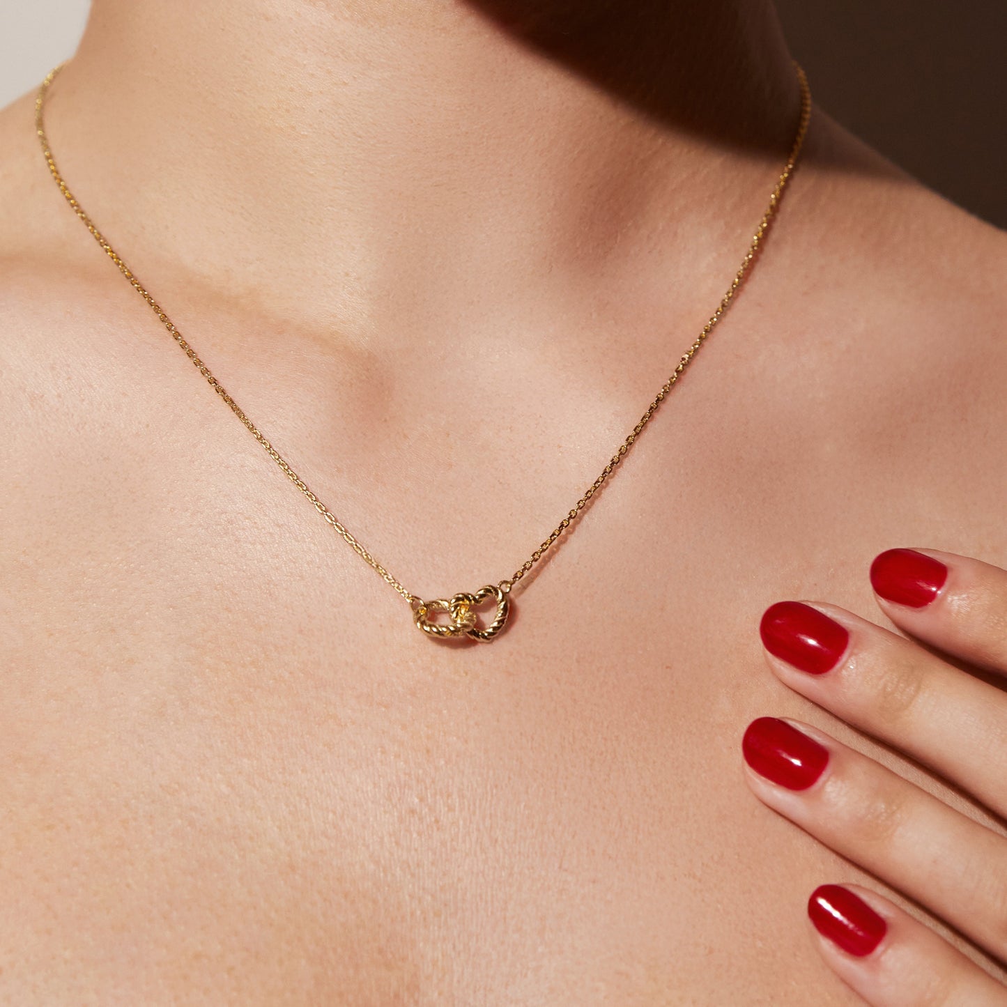 Heart Twist Connection Necklace
