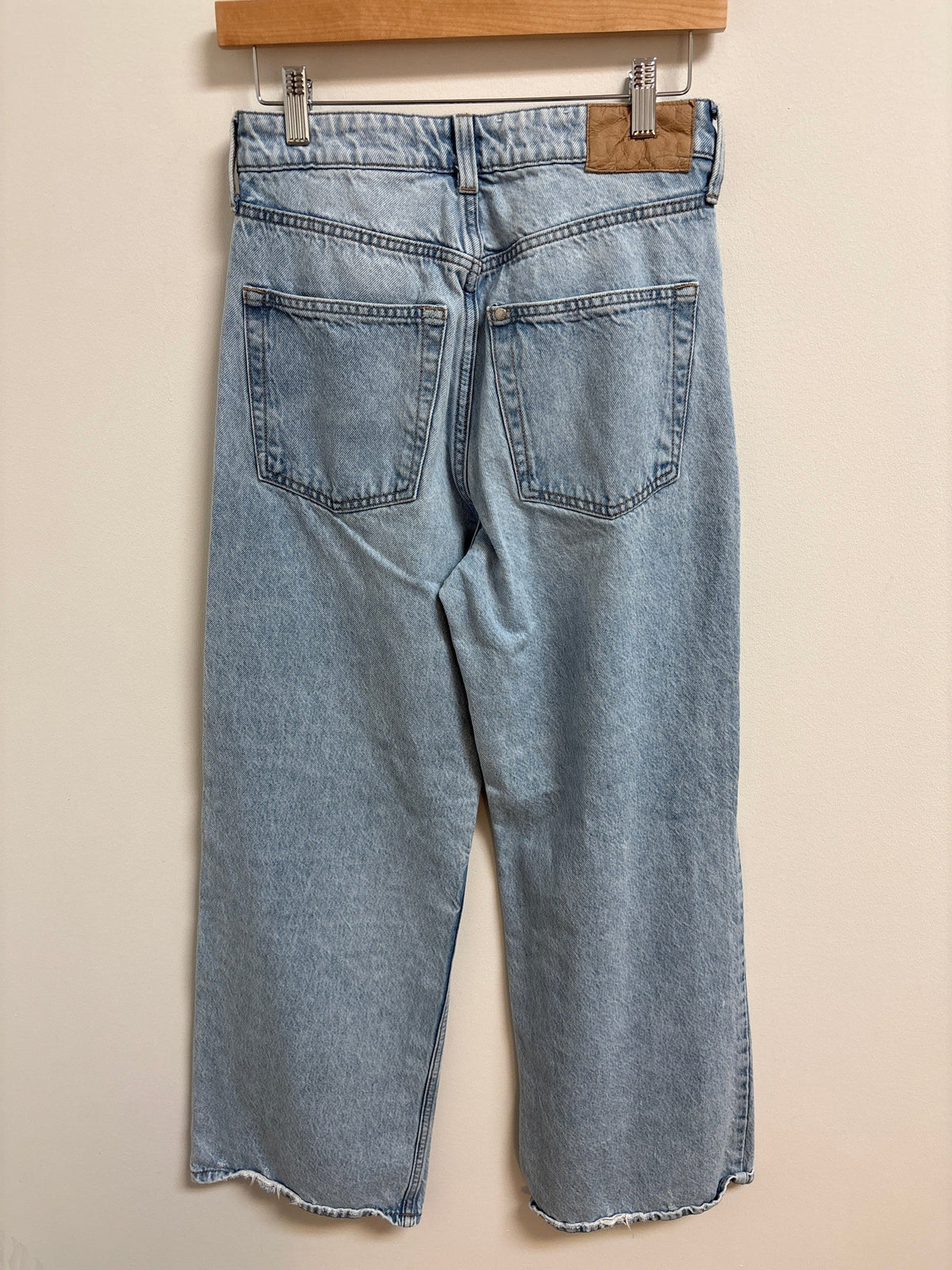 H&M 30" Inseam Wide Leg Jeans, 4