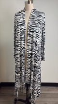 Truth + Style Black/White Sweater, S