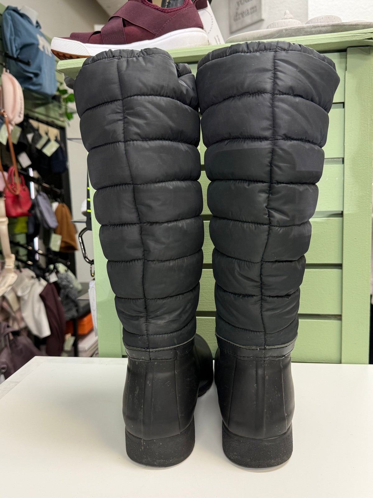 Hunter Insulated Boots (Womens 7)