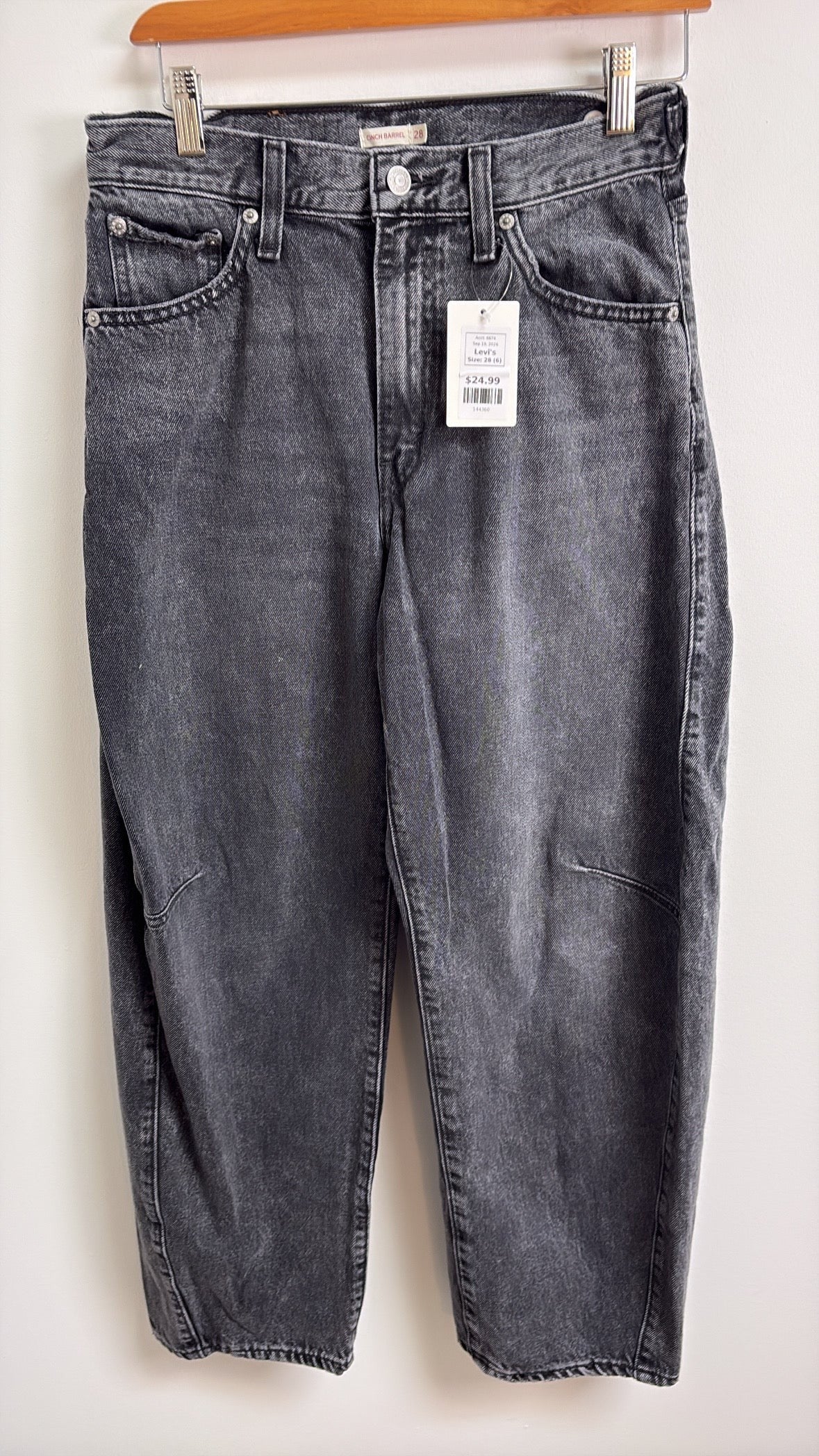 Levi's Cinch Barrel 27" Inseam Jeans, 28 (6)