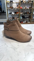 Taos Image Brown Boots, 8