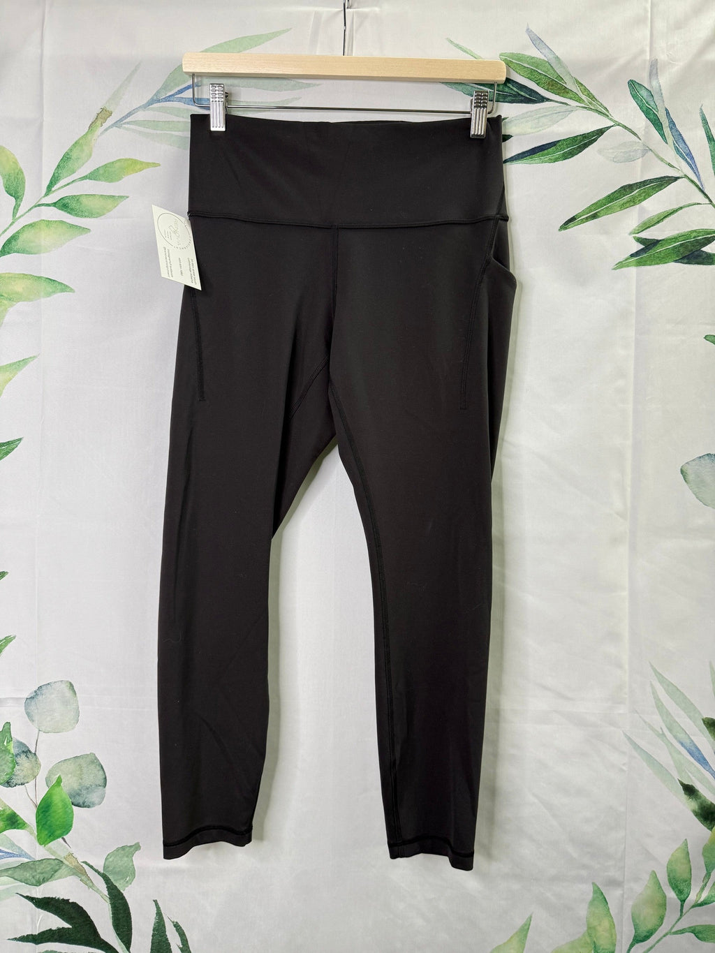 Lululemon Wunder Train HR Tight *pockets 25” (10)