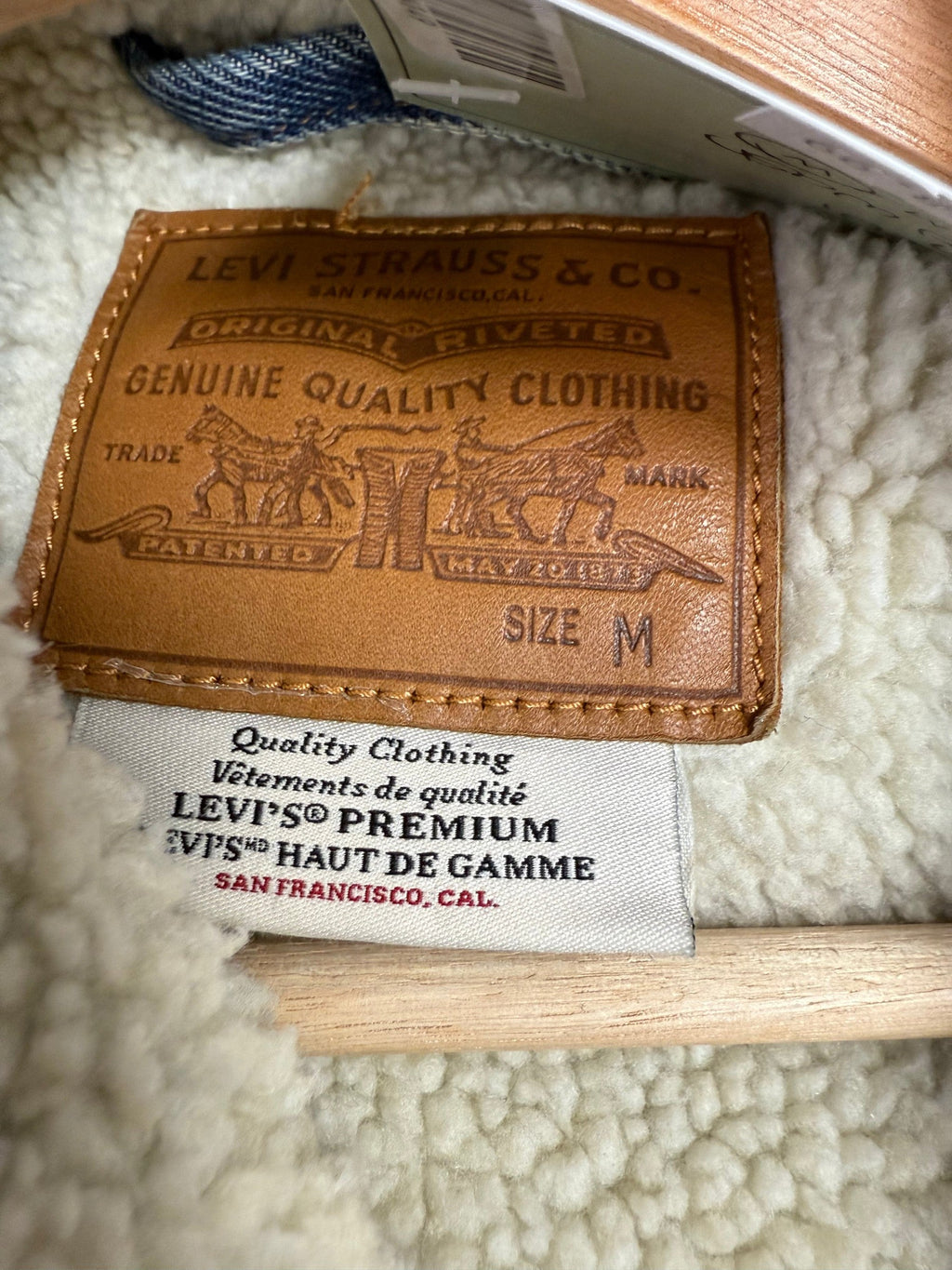 Levi’s Sherpa Trucker Jacket (M)