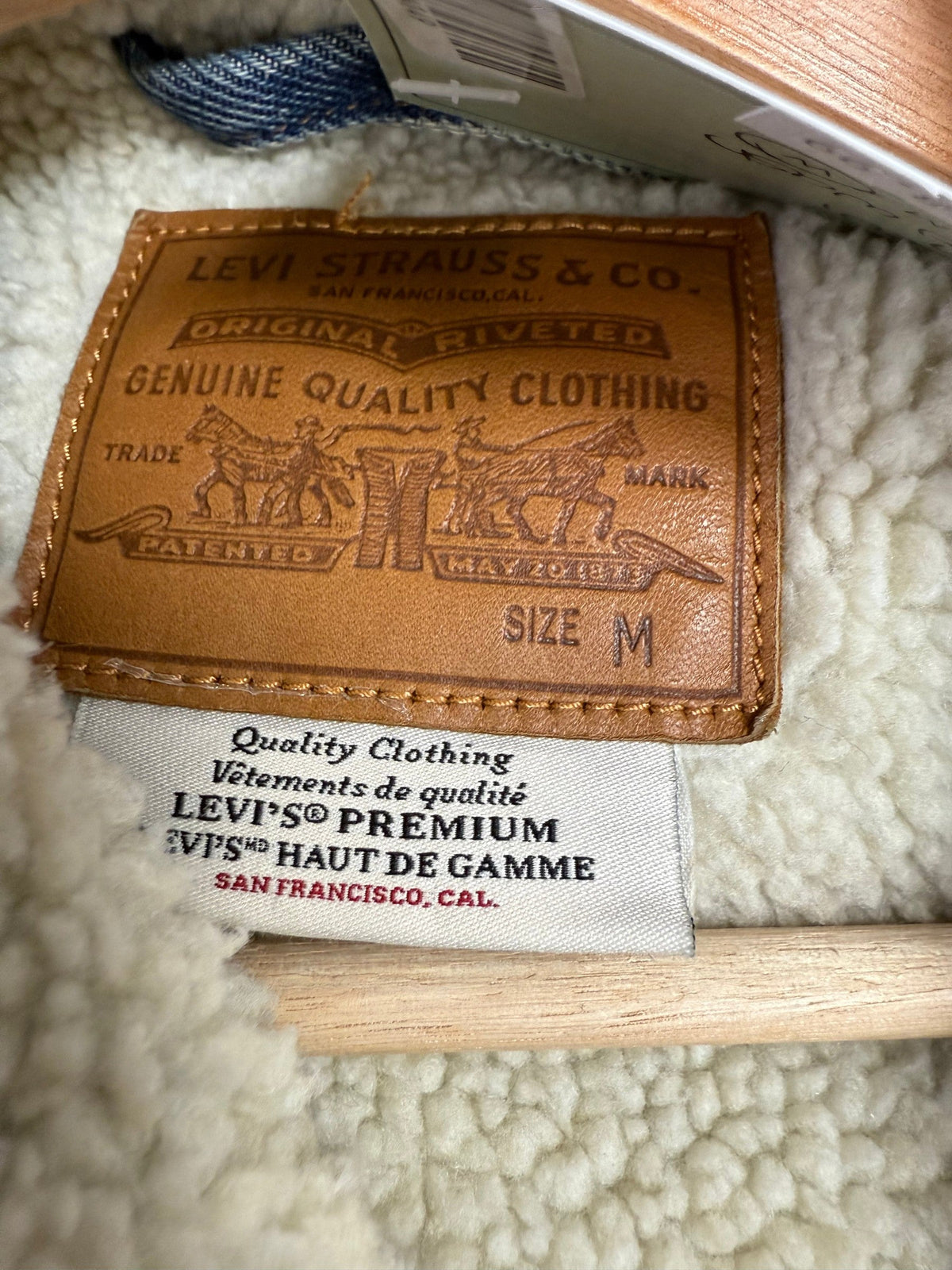 Levi’s Sherpa Trucker Jacket (M)