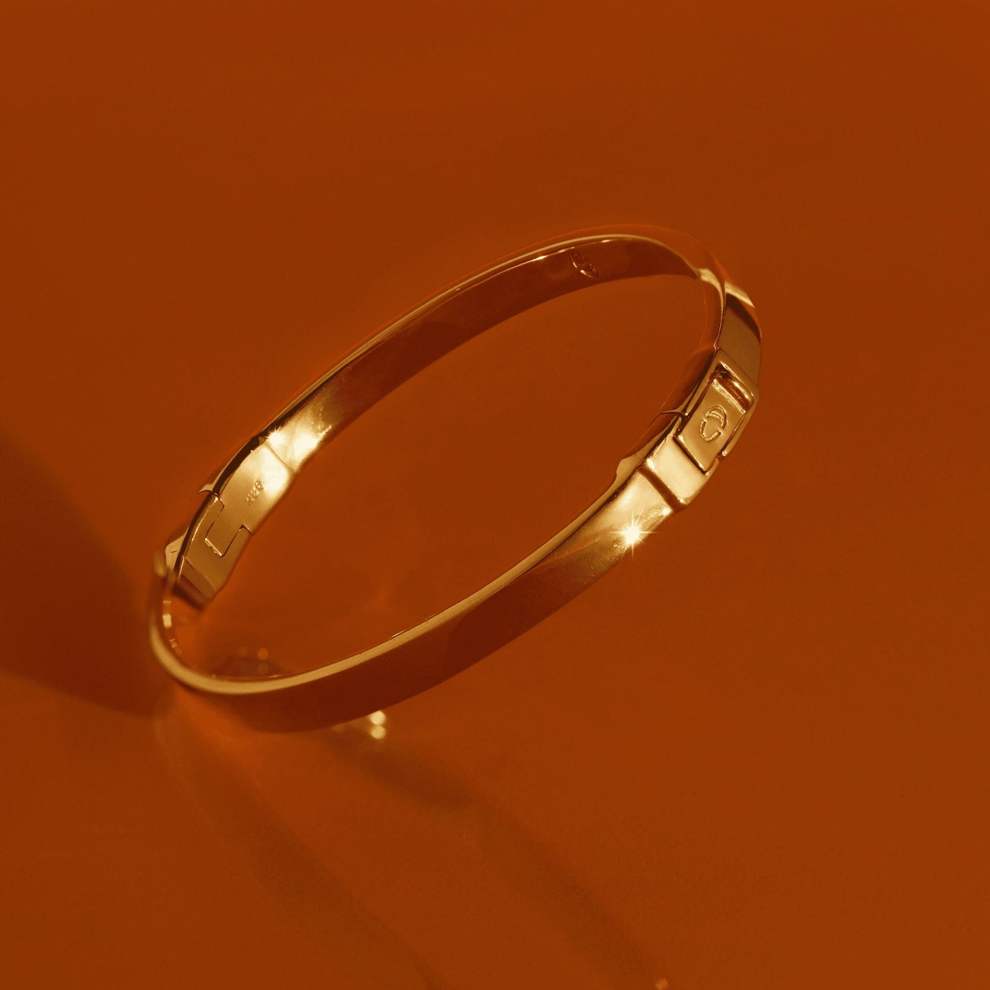 Classic Gold Hinged Bracelet
