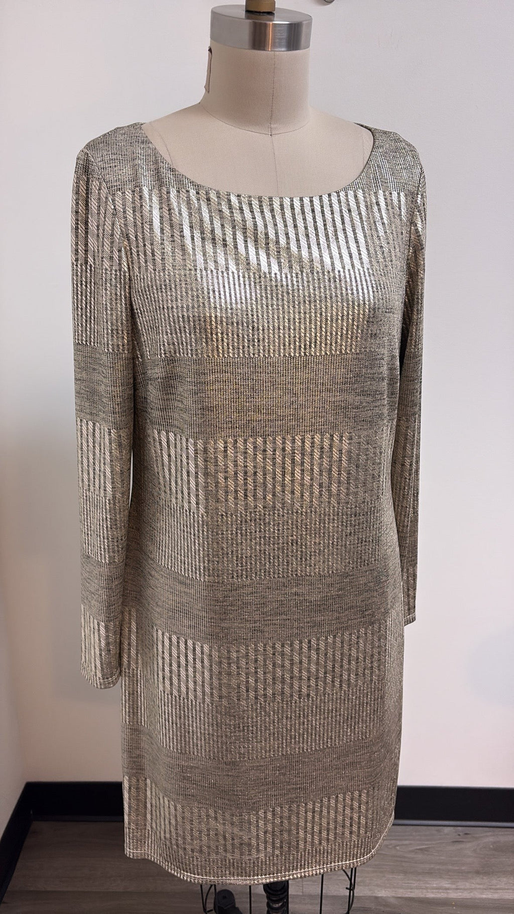 Jessica Howard Gold Dress, 16