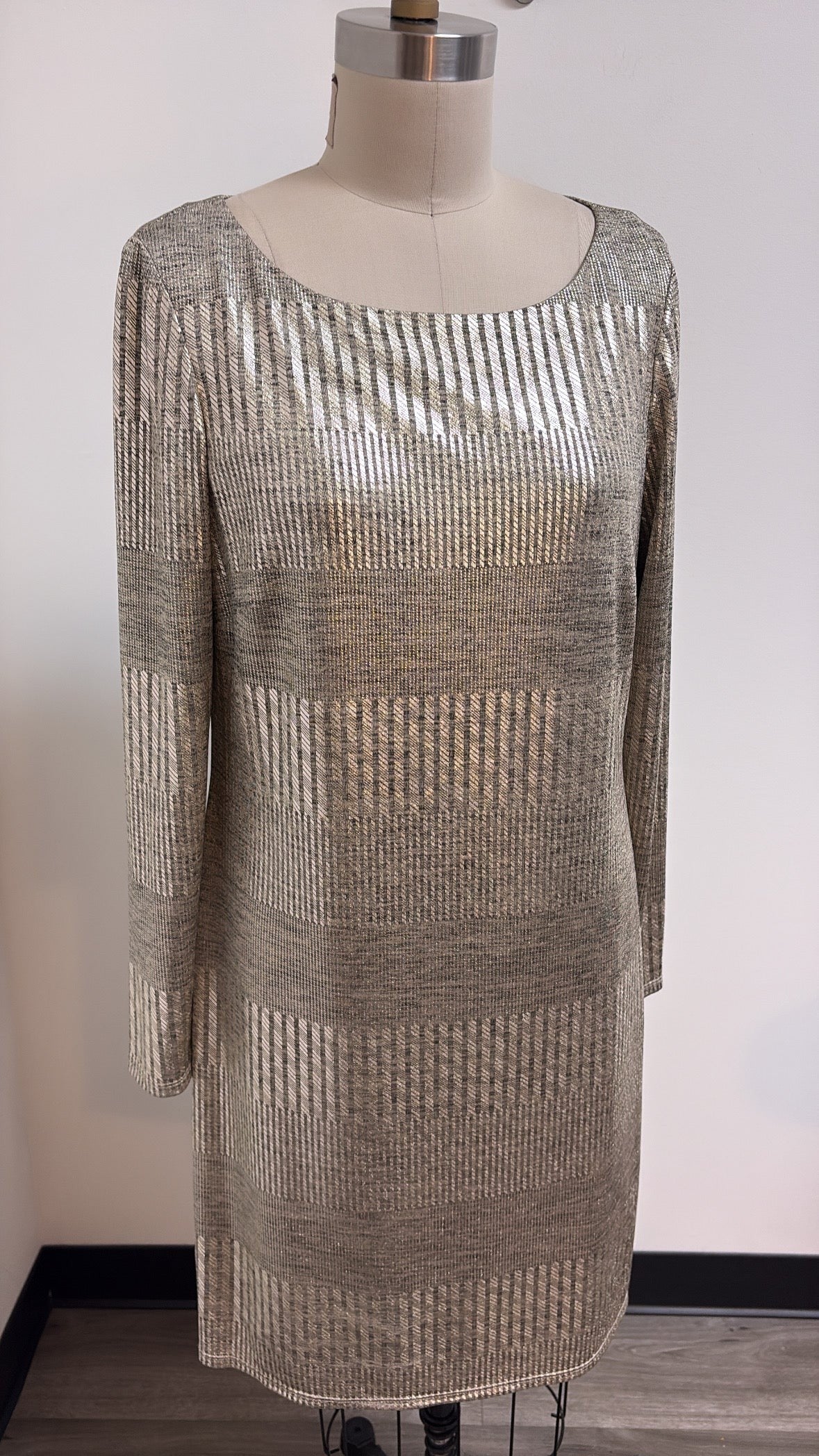 Jessica Howard Gold Dress, 16