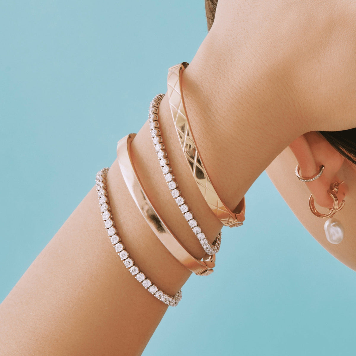 Classic Gold Hinged Bracelet