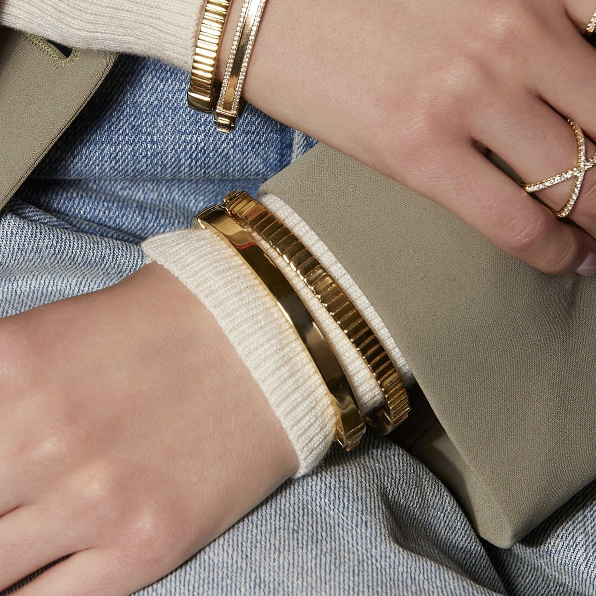 Classic Gold Hinged Bracelet