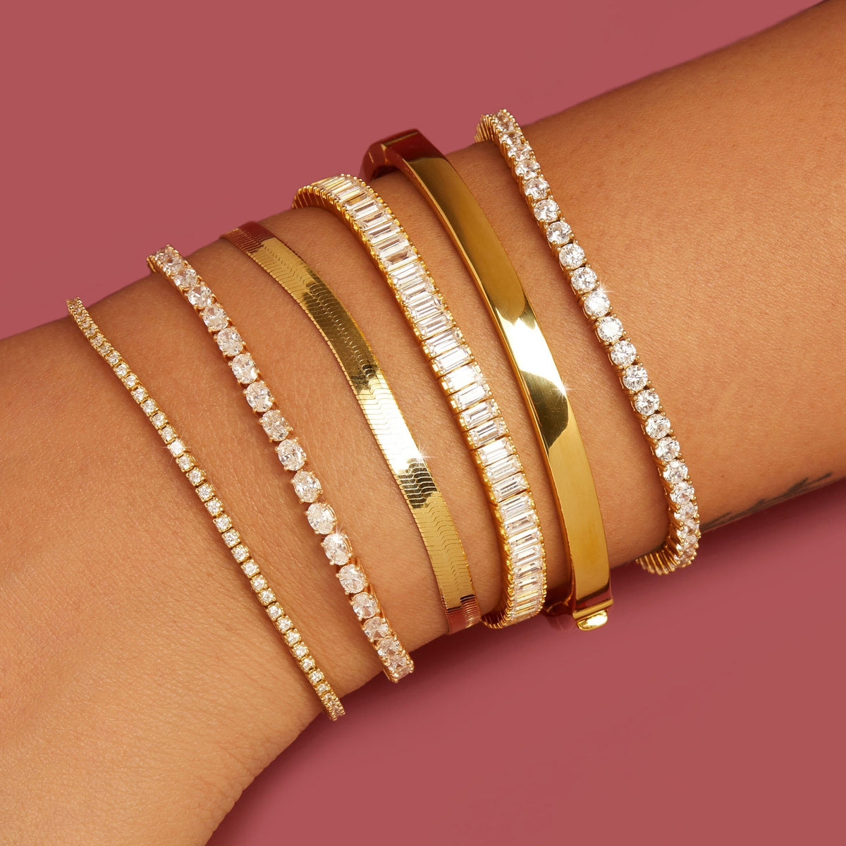 Classic Gold Hinged Bracelet