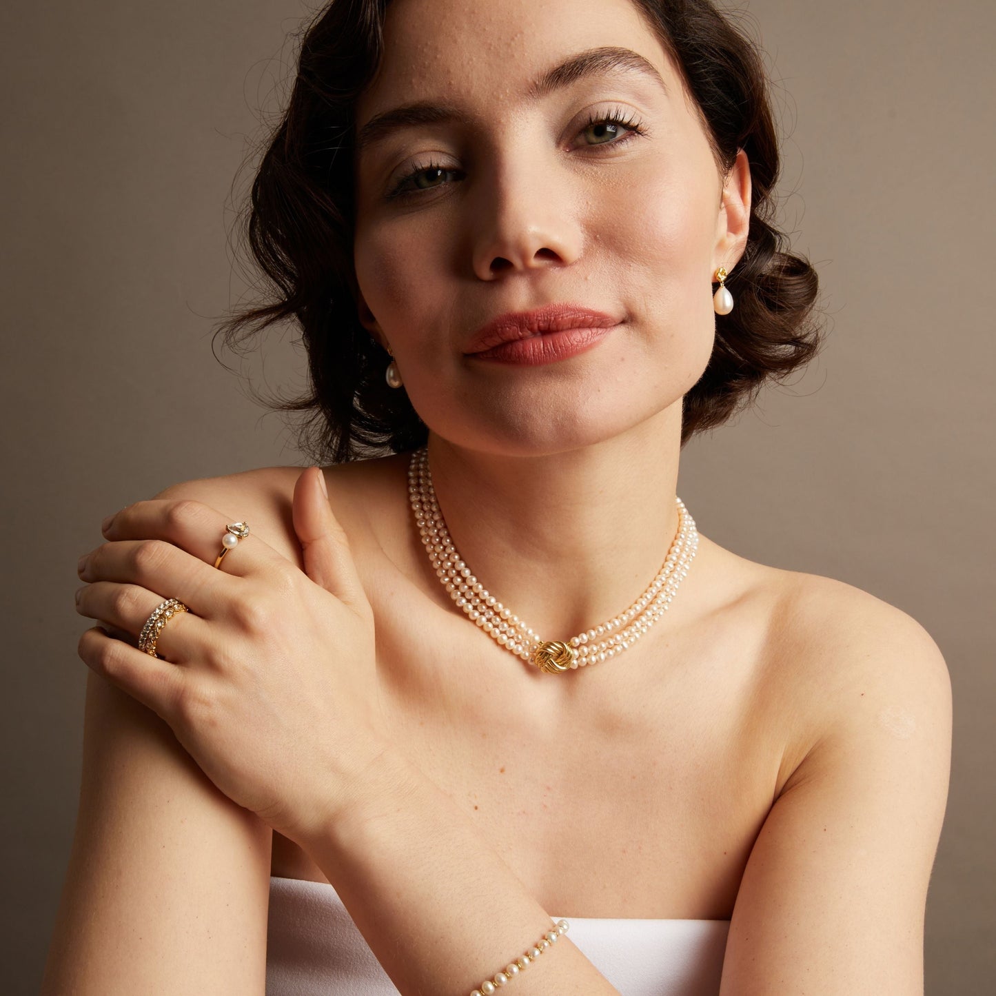 Aurate x Marilyn Monroe: Gold Knot Pearl Necklace