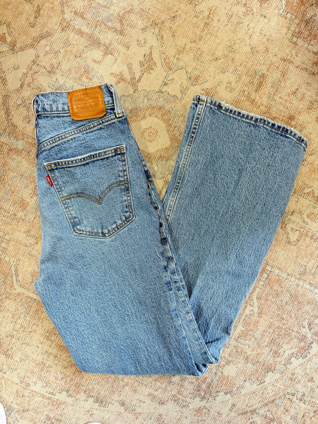 Levi’s ‘70s Flare HR Jeans (27x32)