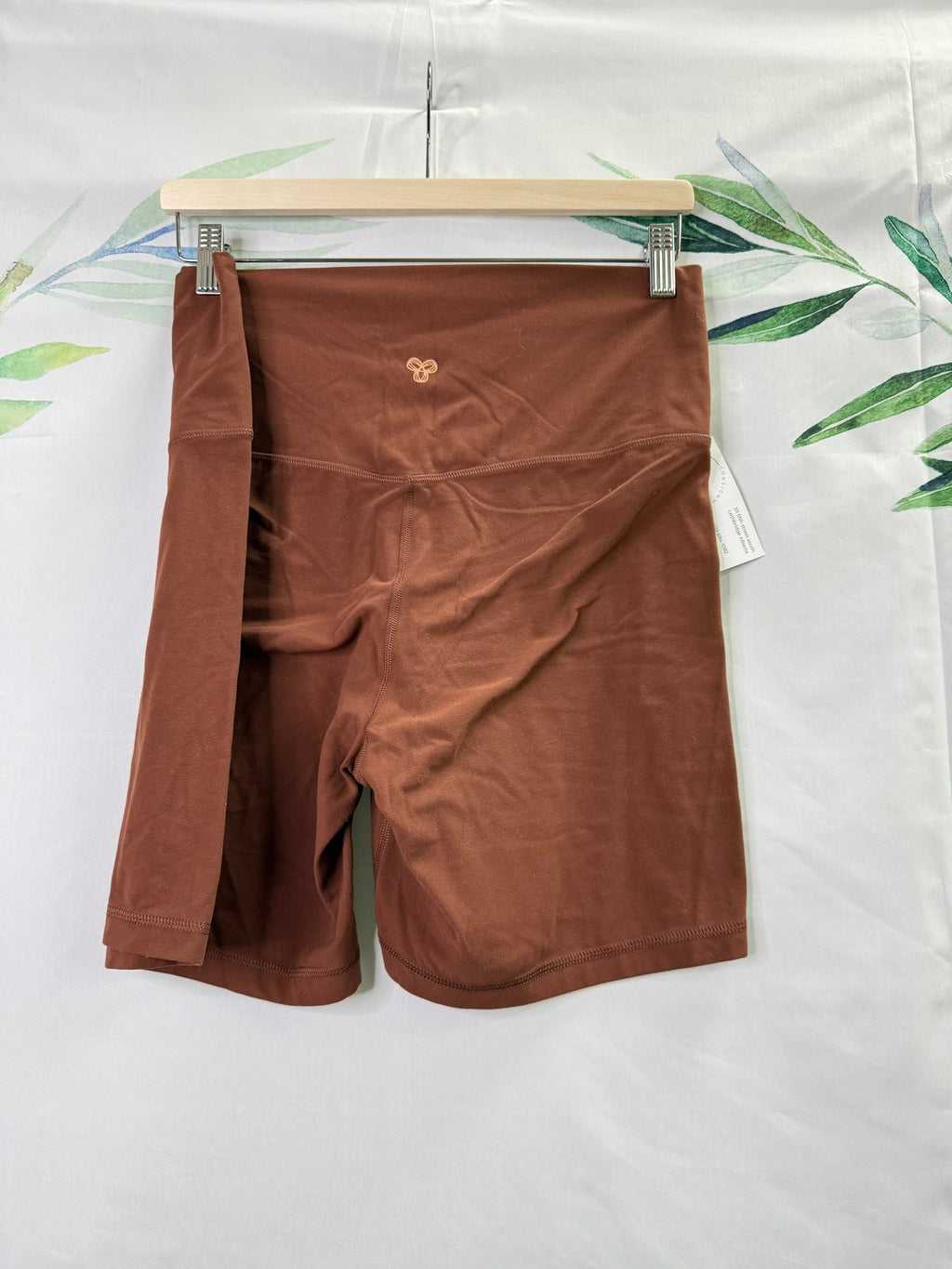 Aritzia TNA Butter Atmosphere HR Short 7” (XL)