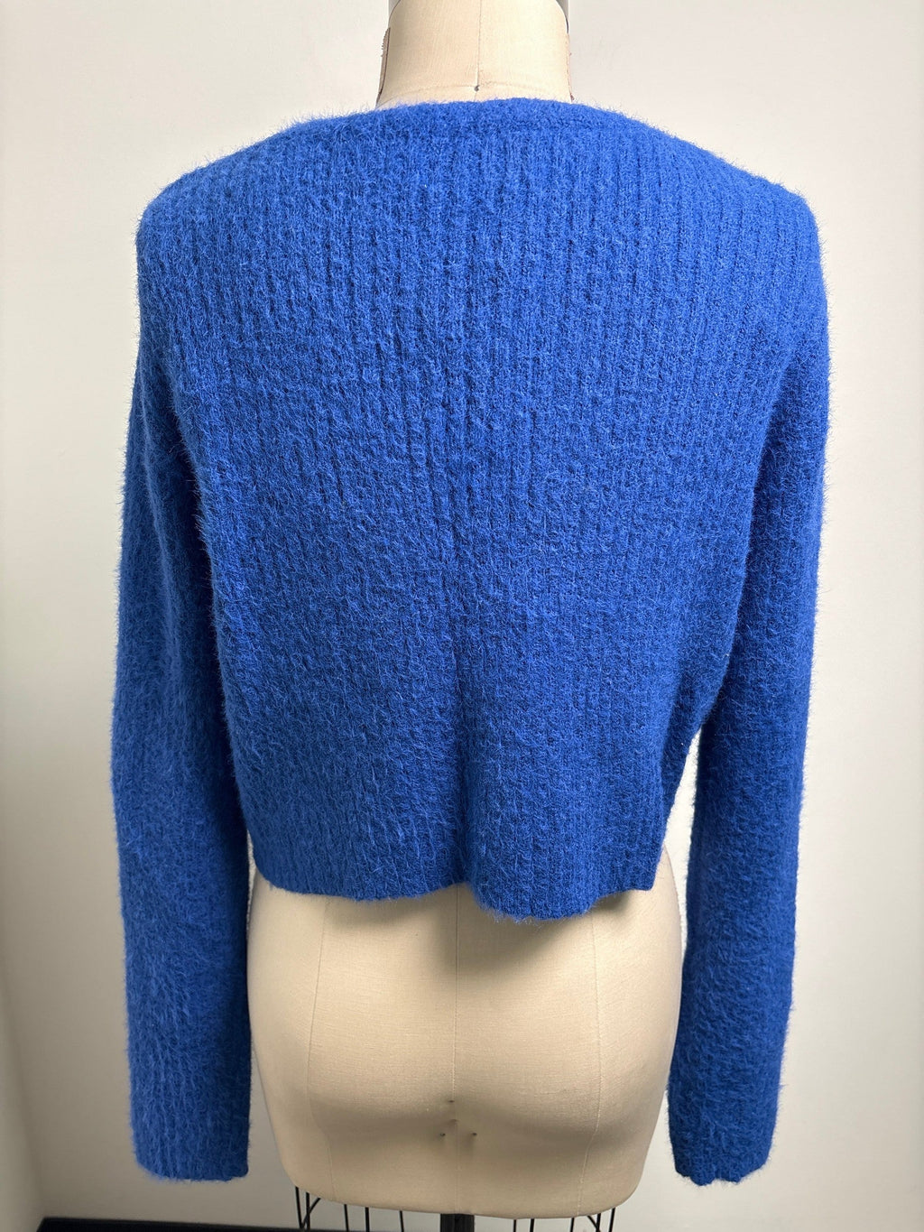 Jun & Ivy Blue Sweater, M