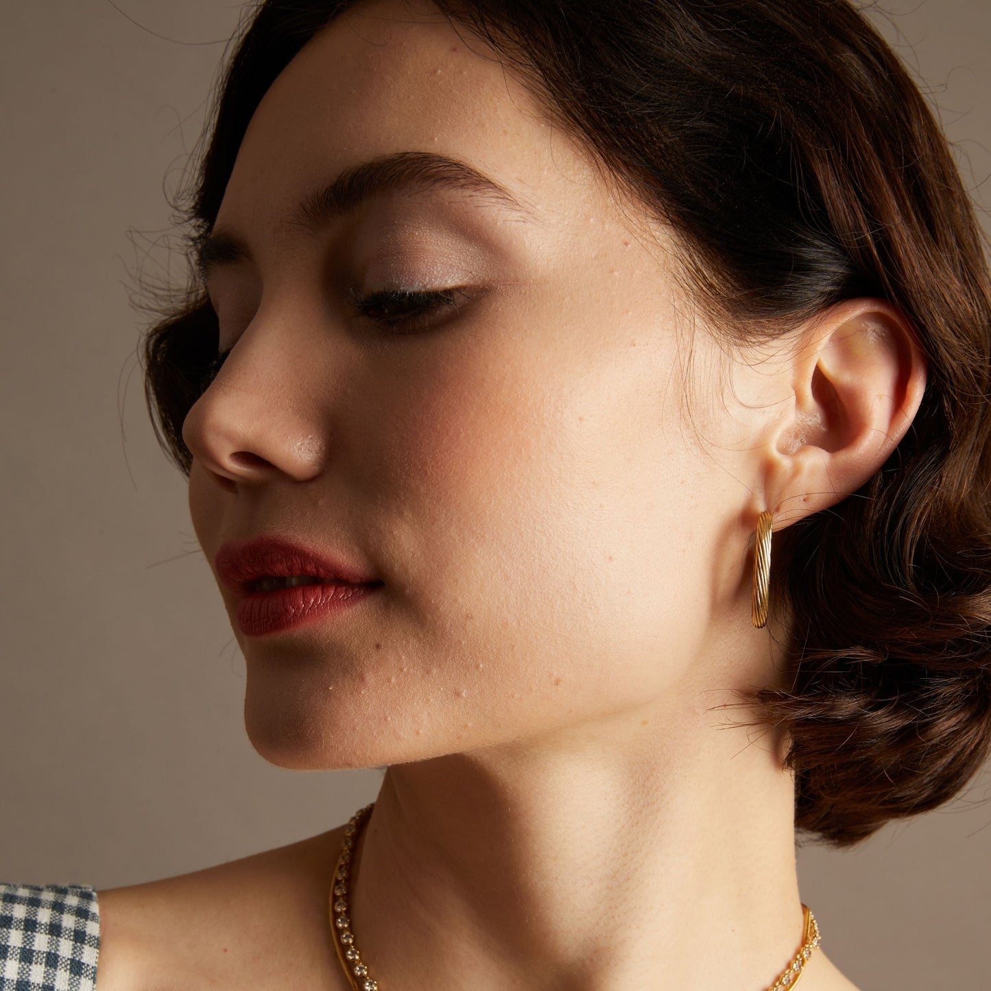 Aurate x Marilyn Monroe: Twisted Rope Hoop Earrings