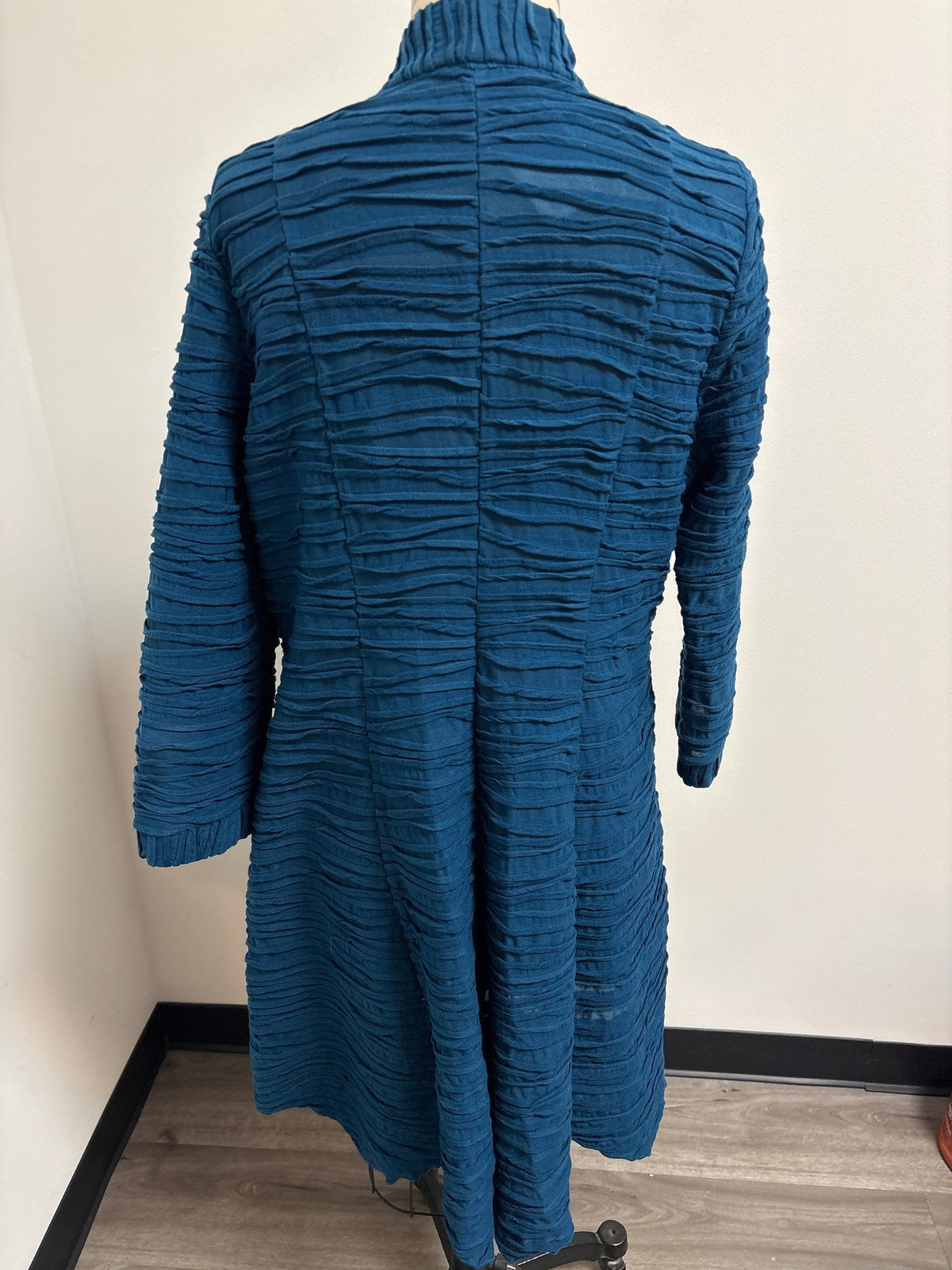 IC by Connie K Blue Sweater, XL