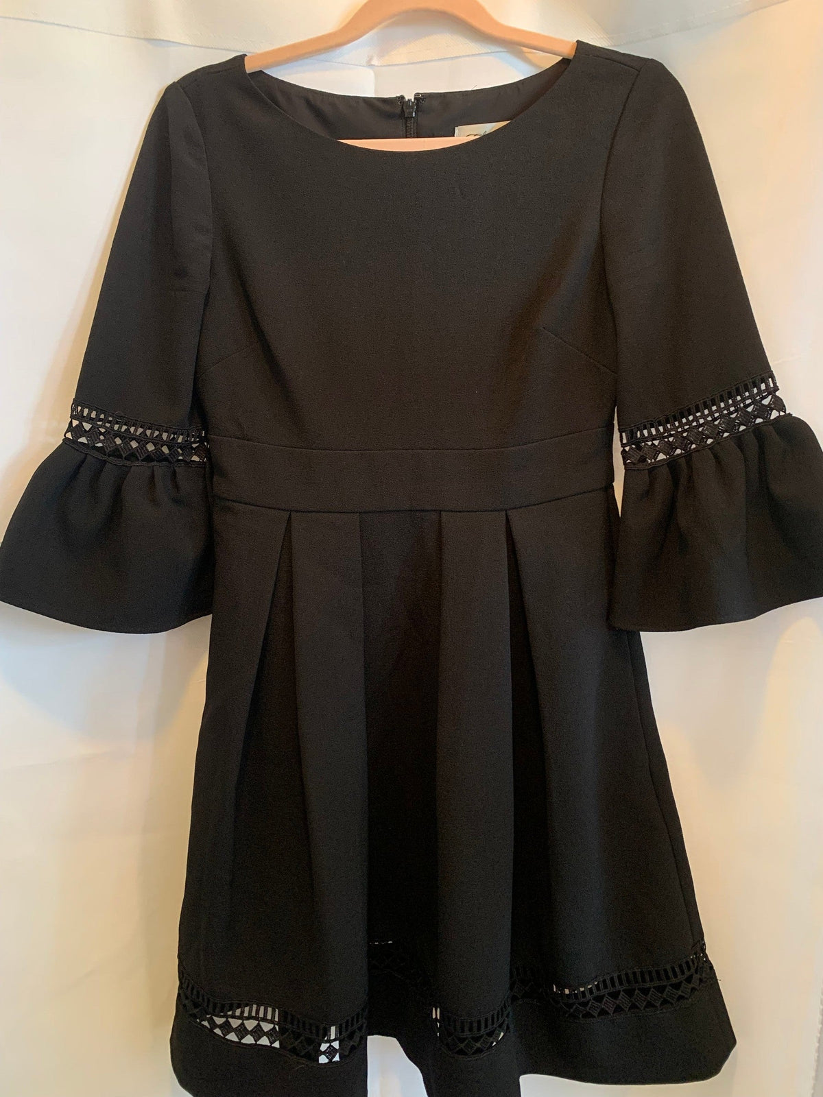 Eliza J Black Bell Sleeve Dress Sz 0P