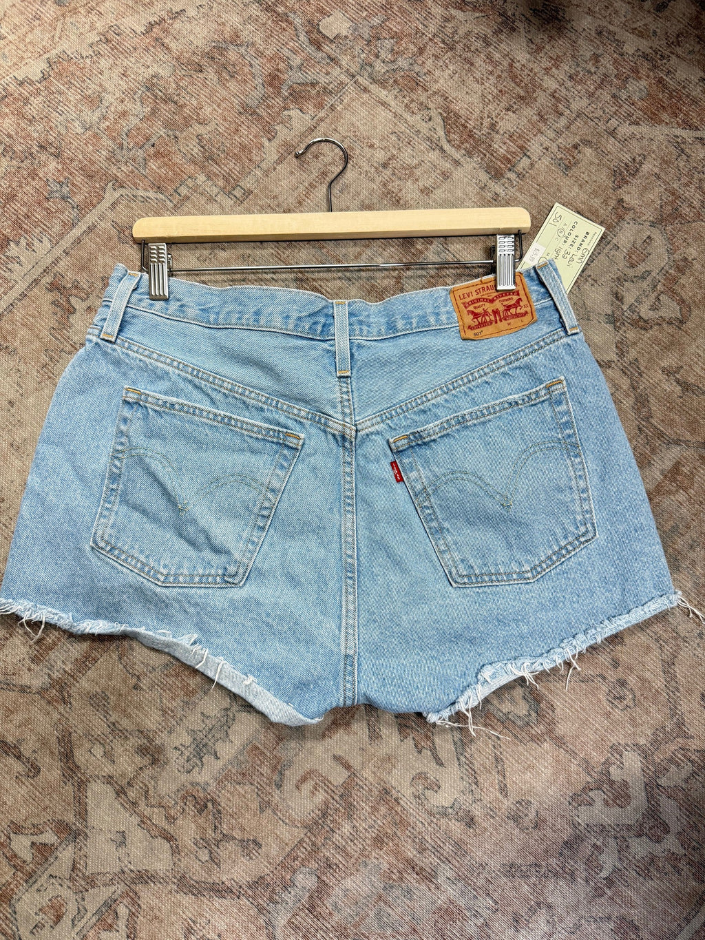 Levi’s 501 Shorts (32)