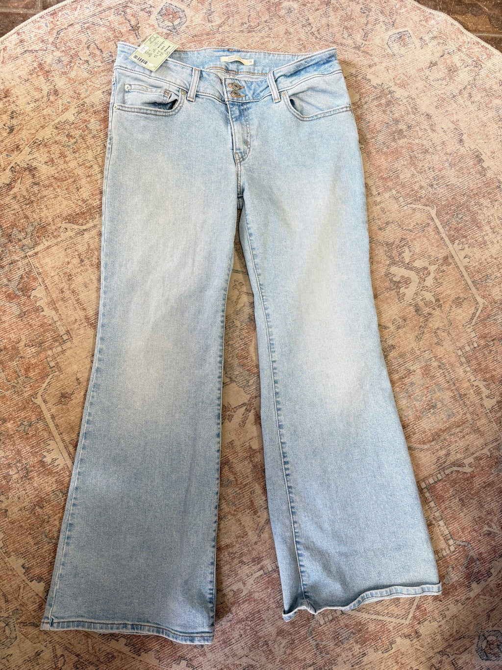 Levi’s Superlow Flare Jeans (31x32)